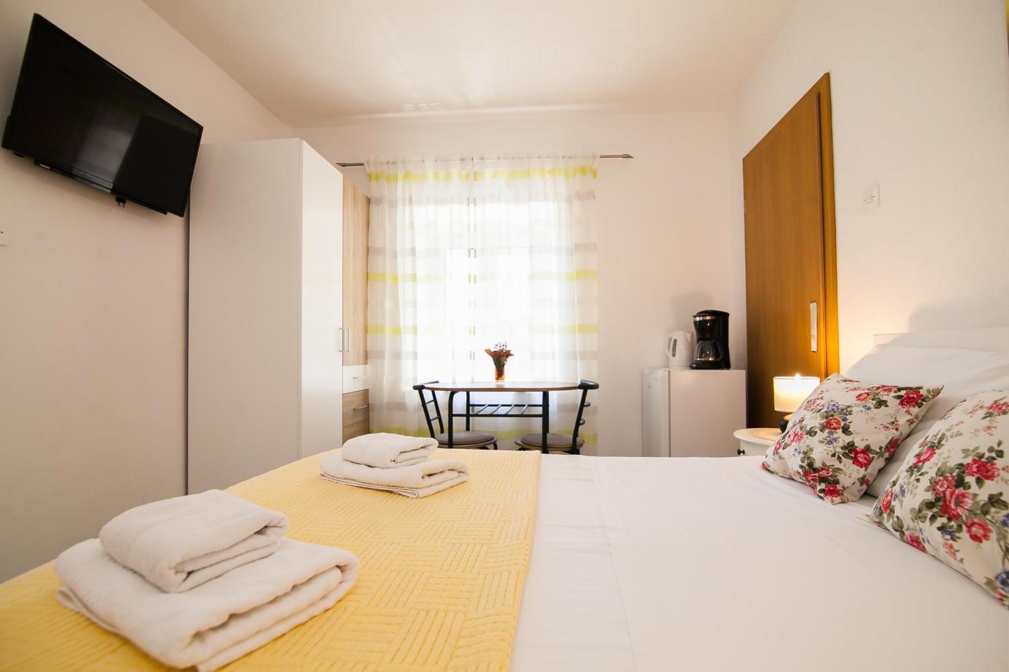 Old Town Accommodation Bol Zewnętrze zdjęcie